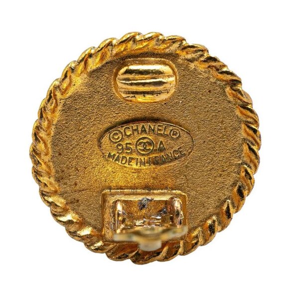 CHANEL CC Logos Black Round Clip-On Earrings Gold Tone 95A Auth w/Box #04215 - Picture 4 of 5